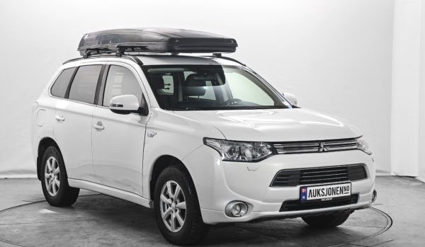 2014 MITSUBISHI OUTLANDER PHEV 4WD INSTYLE+ HENGERFESTE RYGGEKAMERA SKINN EU-OK 06.26